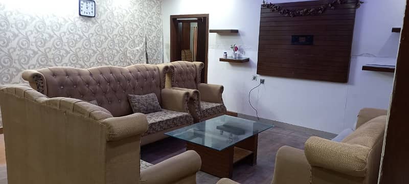 2 bed rom ful furnished safe & scour coupel allow bahria Town 10