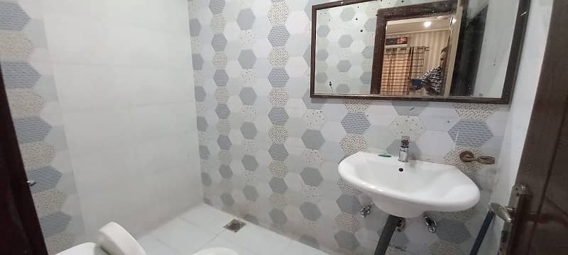 2 bed rom ful furnished safe & scour coupel allow bahria Town 11