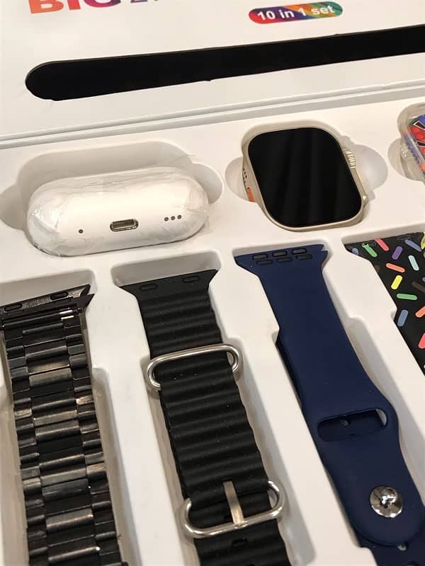 i20 ultra max 2 with AirPods Pro 2 and 7 straps (10-in-1) 3