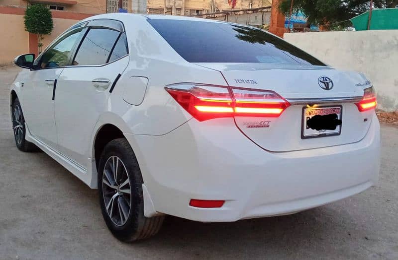 Toyota Corolla Altis 2018 5