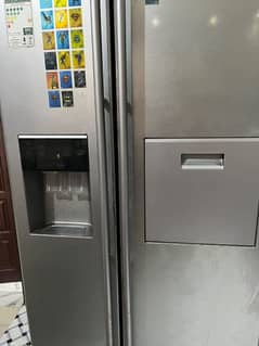 samsung refrigerator and water dispenser