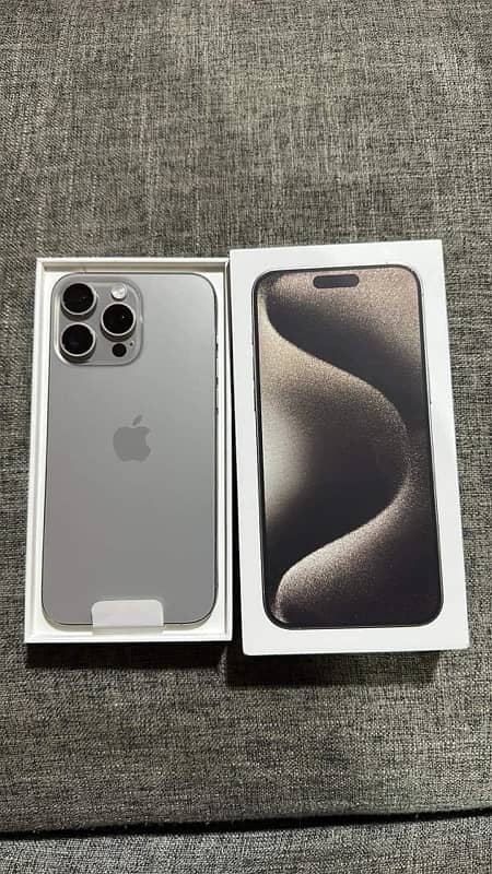 Iphone 15 pro max 256gb Hk dual physical Pta approved 4