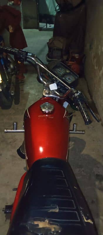 HONDA 125 -(2014) Red 4