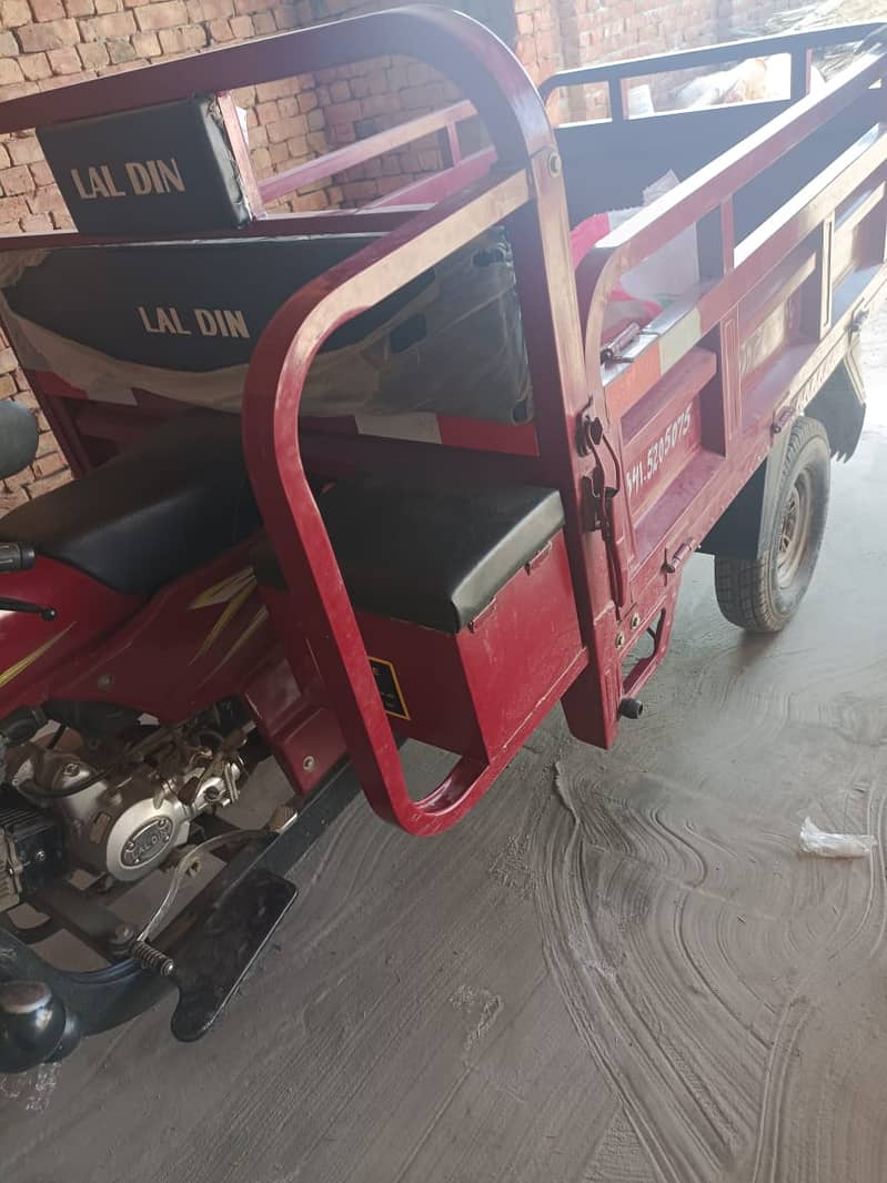 LAL Din Loader Rickshaw 2023 Model 5