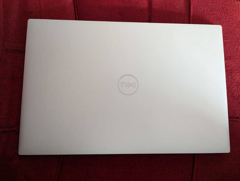 Dell XPS 9700 0