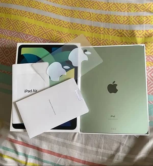 ipad air 4 with box 0