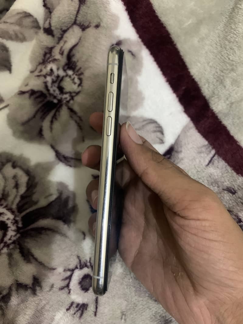 Iphone x (Pta Appeared) 3