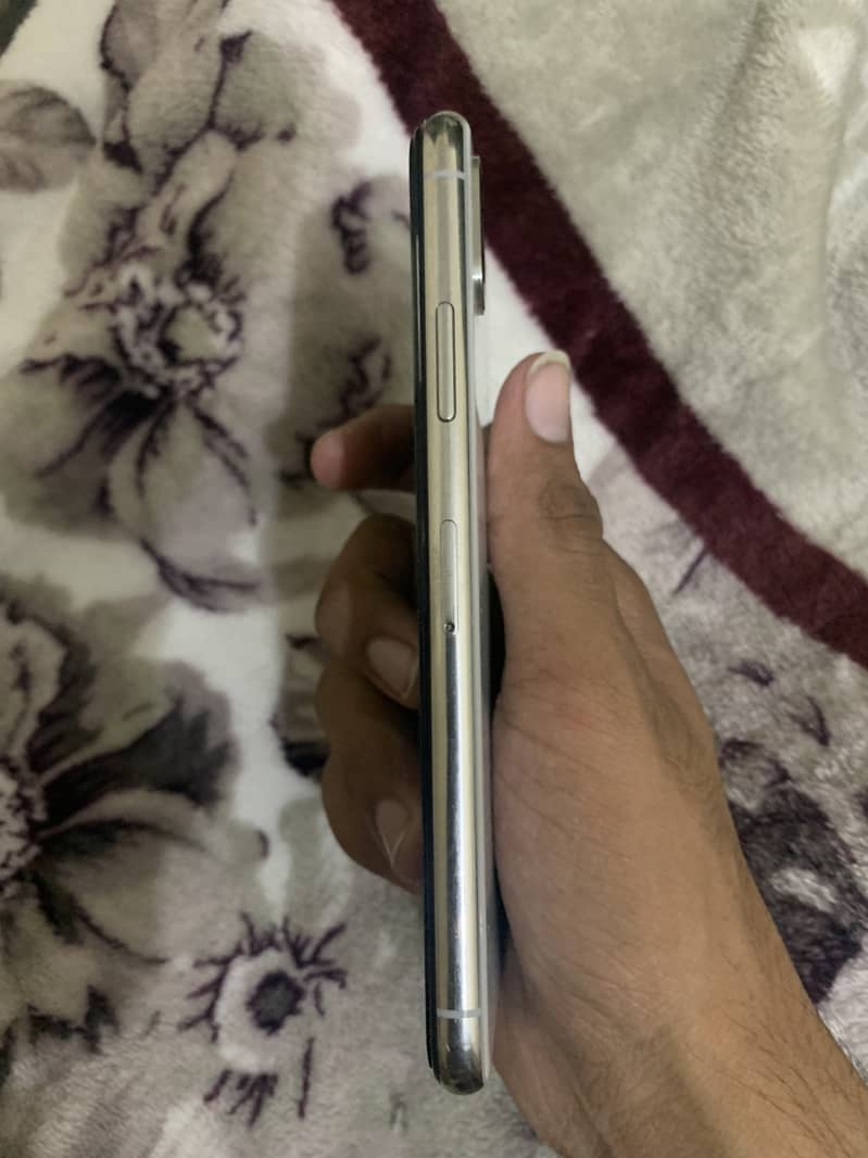 Iphone x (Pta Appeared) 4