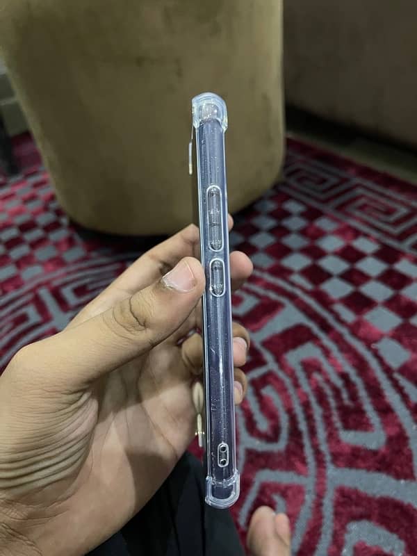 Vivo Y11s 3