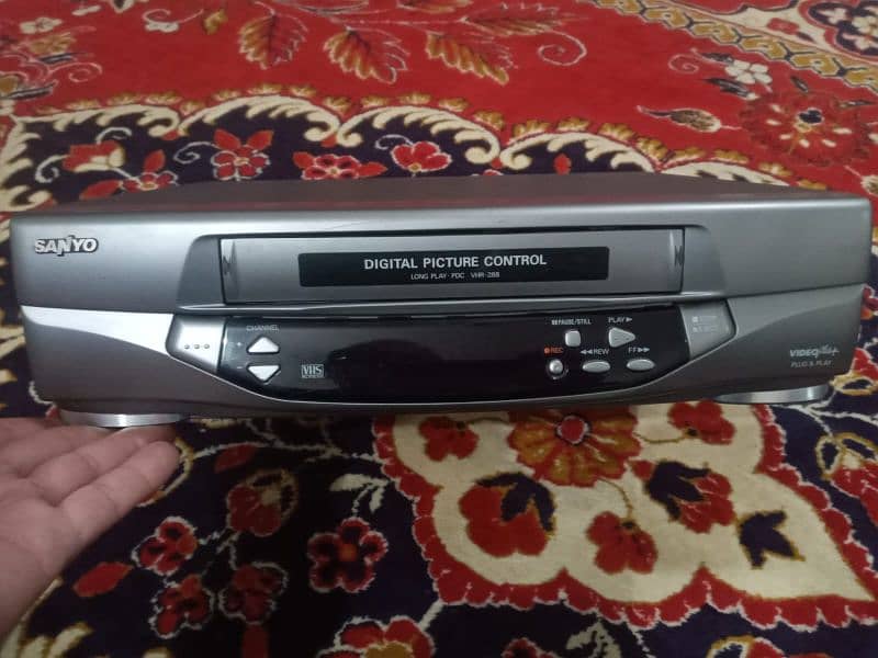 Sony Toshiba matsu Bush vcr ok and good condition full working 4