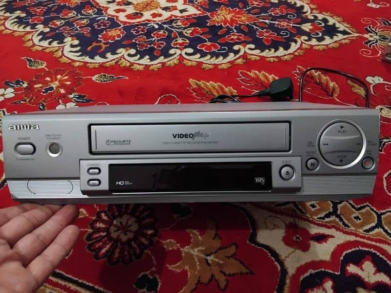 Sony Toshiba matsu Bush vcr ok and good condition full working 10