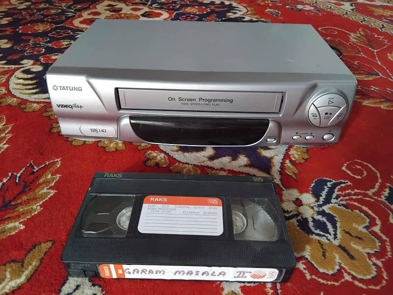 Sony Toshiba matsu Bush vcr ok and good condition full working 14