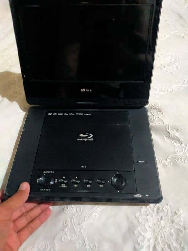 DVD player with USB port HDMI port AV 11