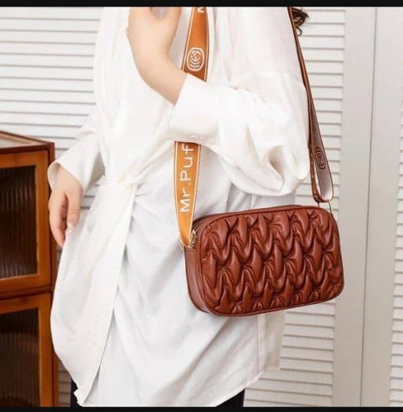 ladies bag [ delivery pe 150 1