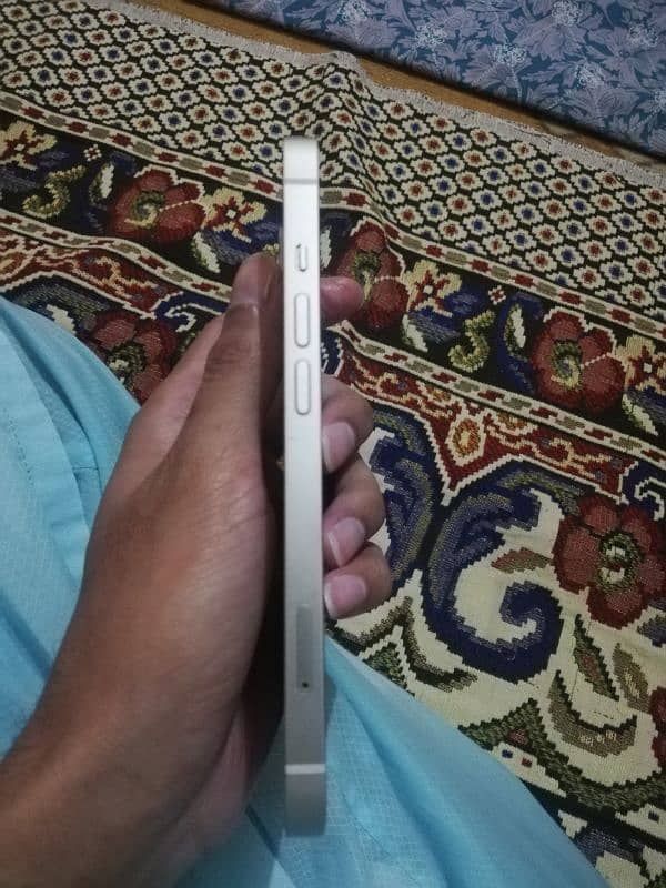 i phone 13 non pta jv LLa model 1