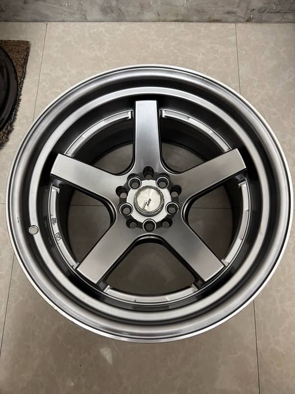 Advan  17 inch alloy rim 0