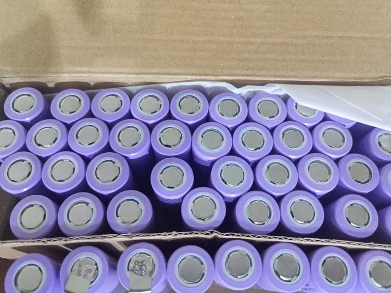 LITHIUM PHOSPHATE CELLS 3.2V 100Ah. 18650 also available. 5