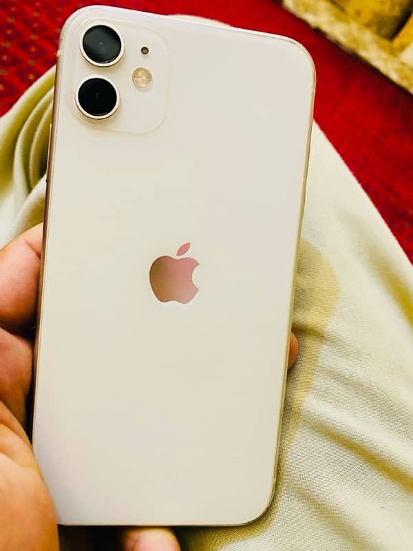 iPhone 11 Water Pack 64 GB white colour 0