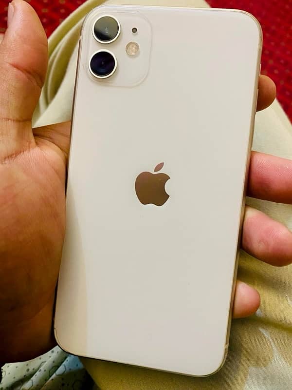 iPhone 11 Water Pack 64 GB white colour 1