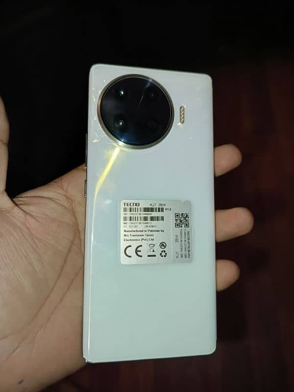 Tecno Spark 20 pro plus 0