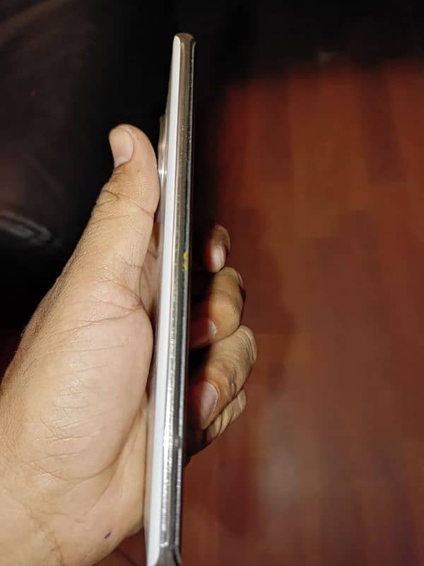 Tecno Spark 20 pro plus 2