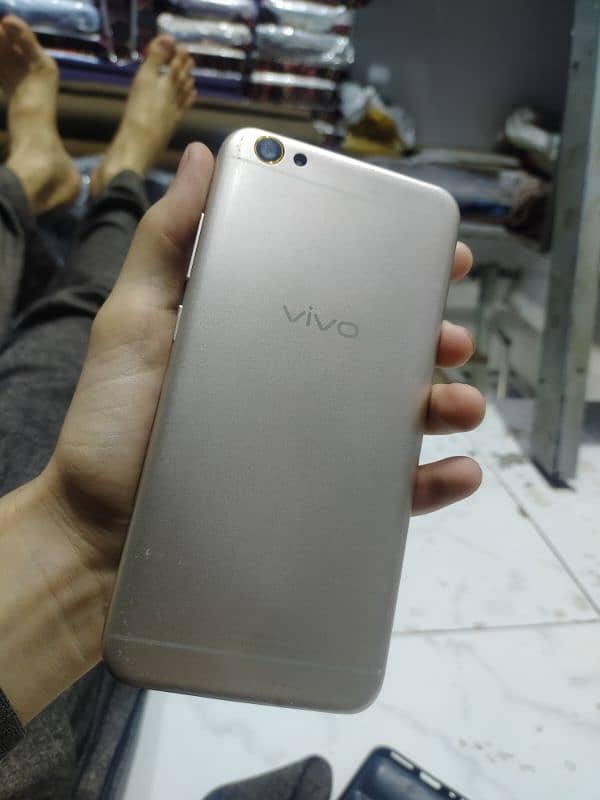 Vivo y67 4 GB 64 GB set and box 1