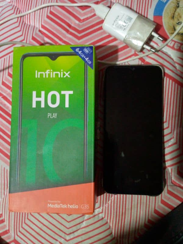 I m selling my home used infinix hot 10 play phone 7