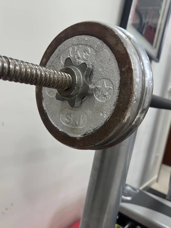 Smith Machine Bench Press 4