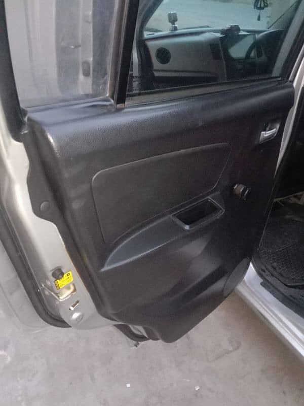 Suzuki Wagon R 2016 4