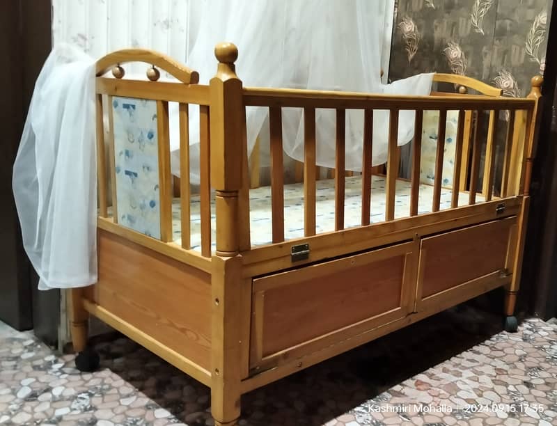 Baby cot for sale condition like new 2