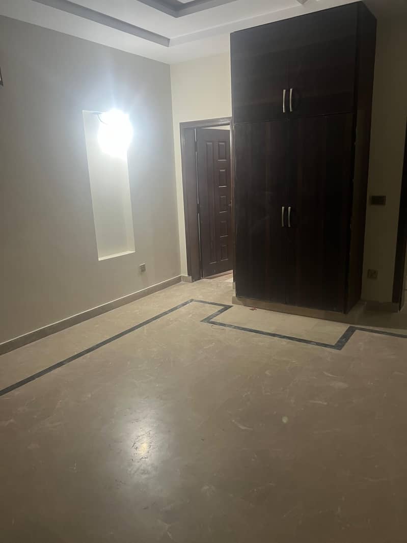 8 Marla Independent Single Storey House For Rent In Military Accounts Society College Road Lahore Near Wapda Town 3