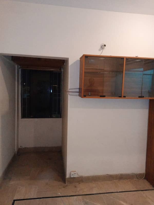 2 BED LOUNGE FLAT FOR SELL IN GULSHAN BLK-7 3