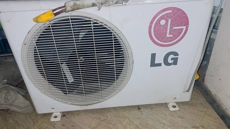 LG ac 1.5 ton non inverter urgent sale 5