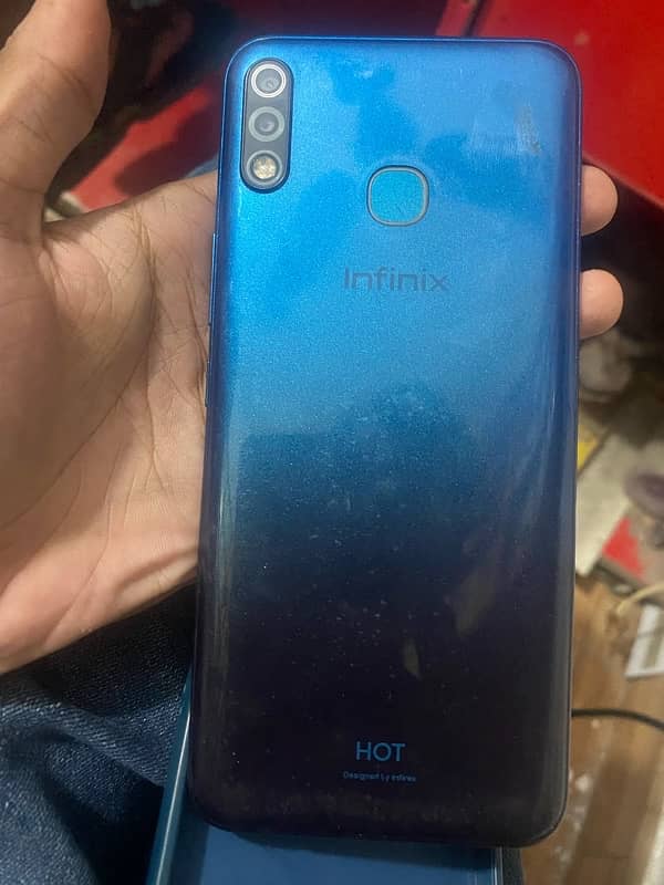 Infinix Hot 8 Lite 3