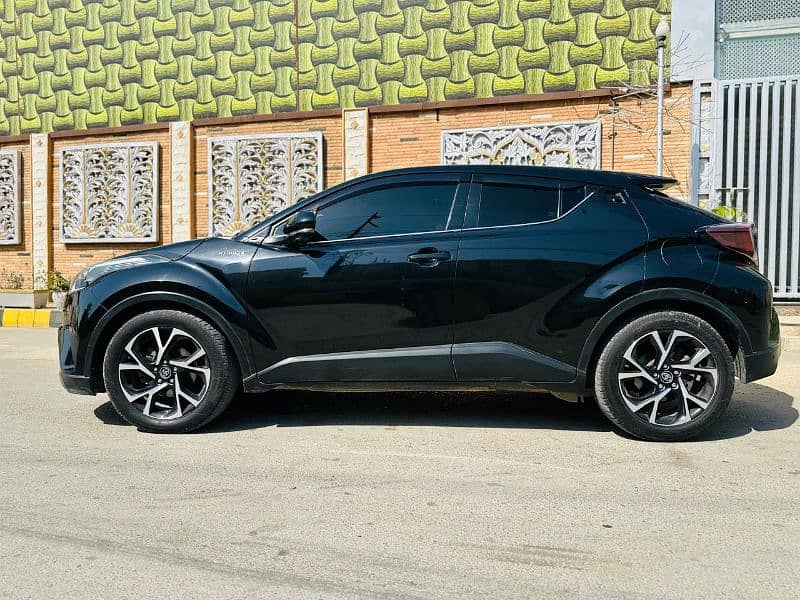 Toyota C-HR 2017 G Led B2B Orignal Black Colour 8