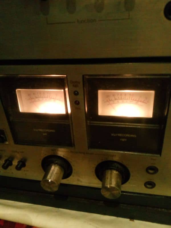 Silver Stereo System 2