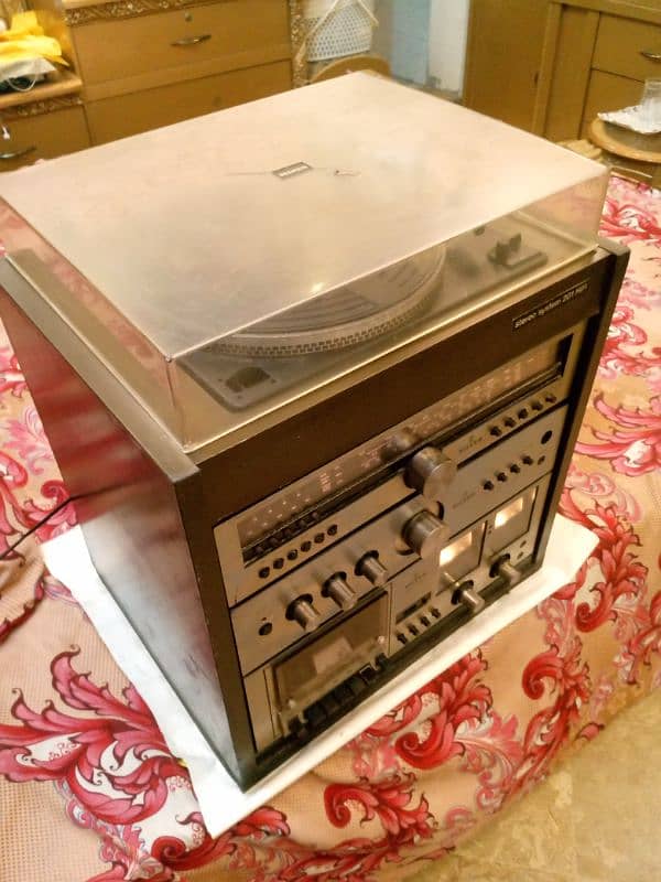 Silver Stereo System 6