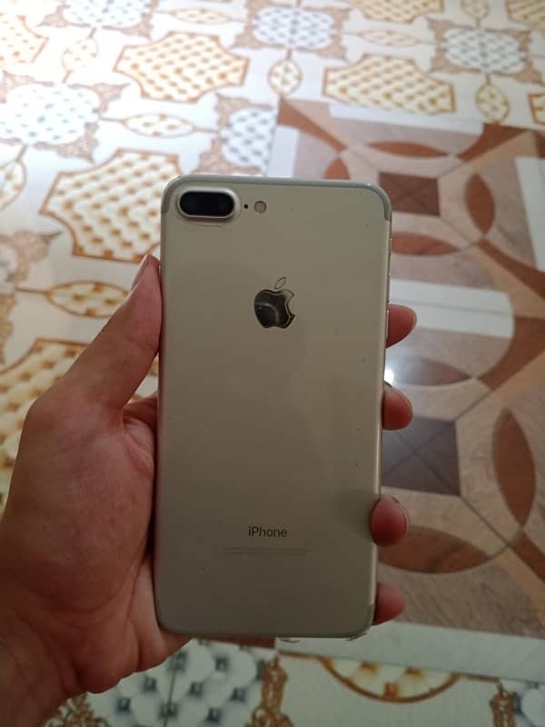 IPhone 7pus 32gb pta approved 10/9 watsapp (03104623827) 4