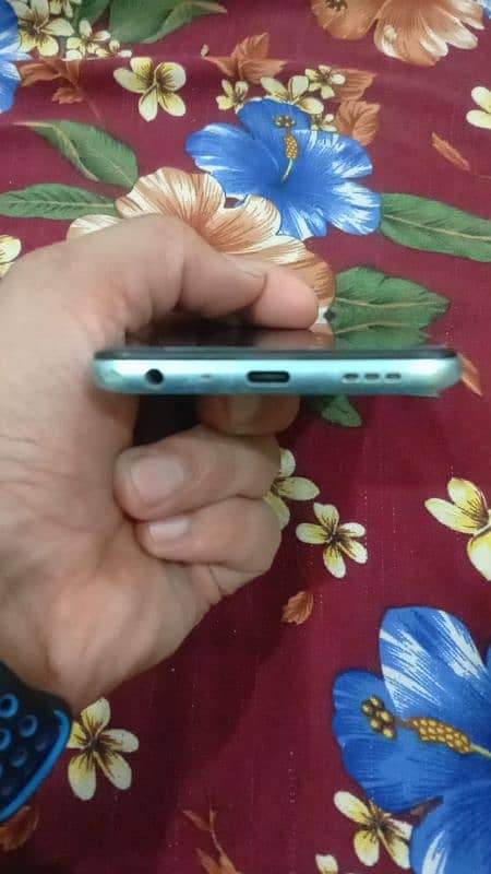 oppo A76.6. 128. with box charger 3