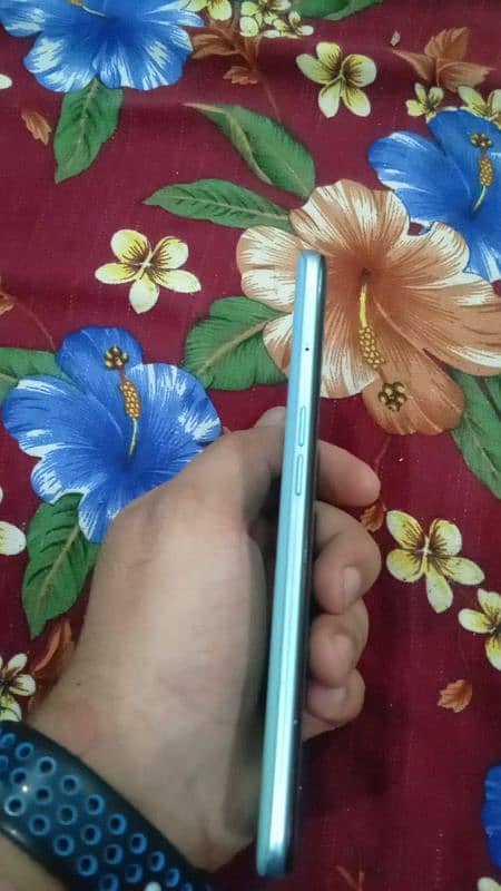 oppo A76.6. 128. with box charger 4