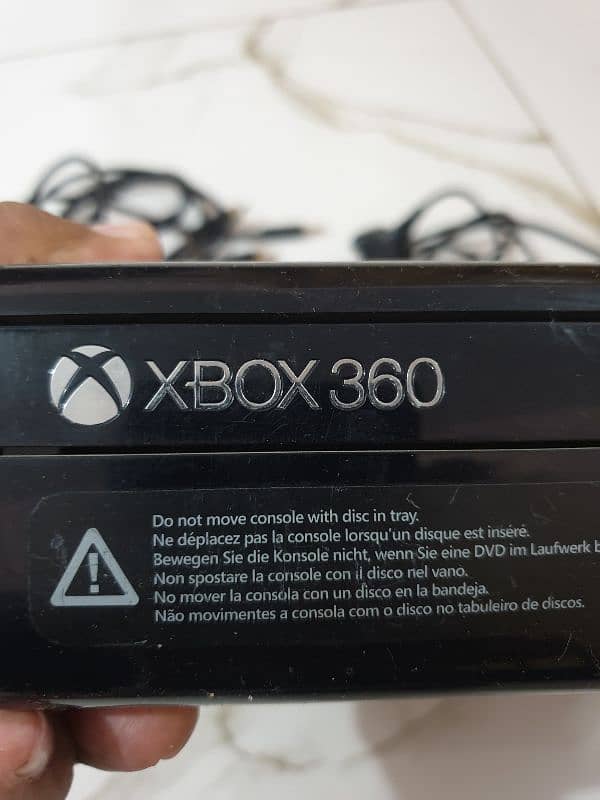 Xbox 360 slim 0