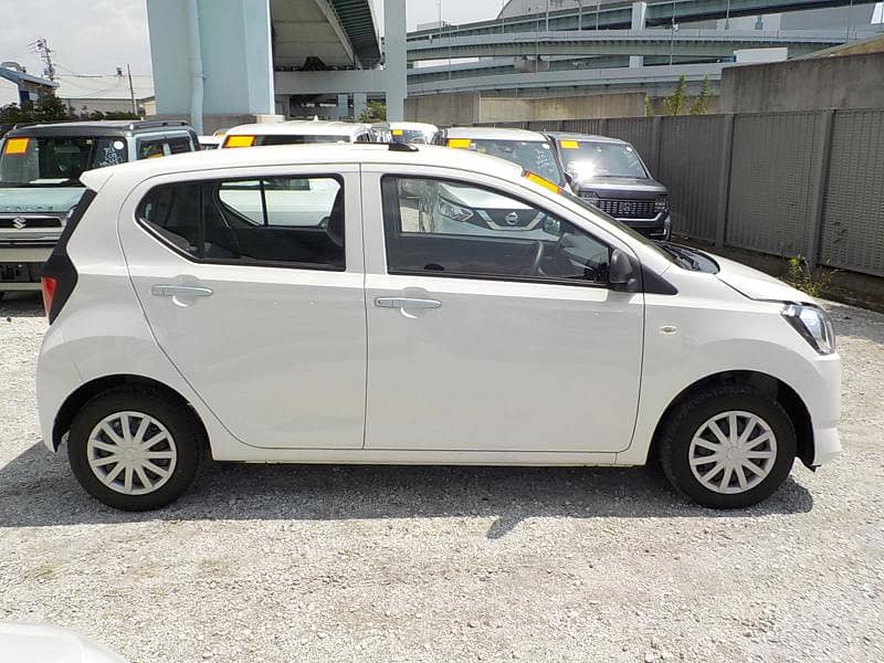 Daihatsu Mira 2022 L Package 4