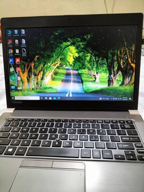 Toshiba laptop Core i7-5th generation 1