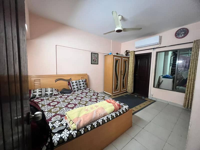 2BED DD GOLDLINE FLAT FOR SALE IN GULISTAN E JAUHAR BLOCK 16-A 4