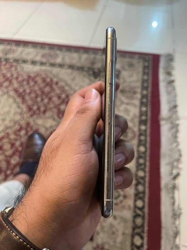 iphone x 64 gb pta approved 5