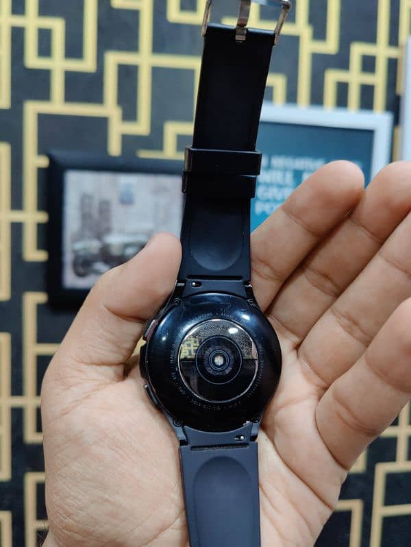 Samsung galaxy watch 4 classic 1