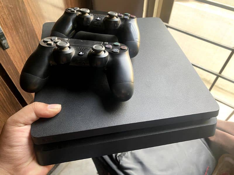 Ps4 slim 1tb(SSD)With 6 games 1