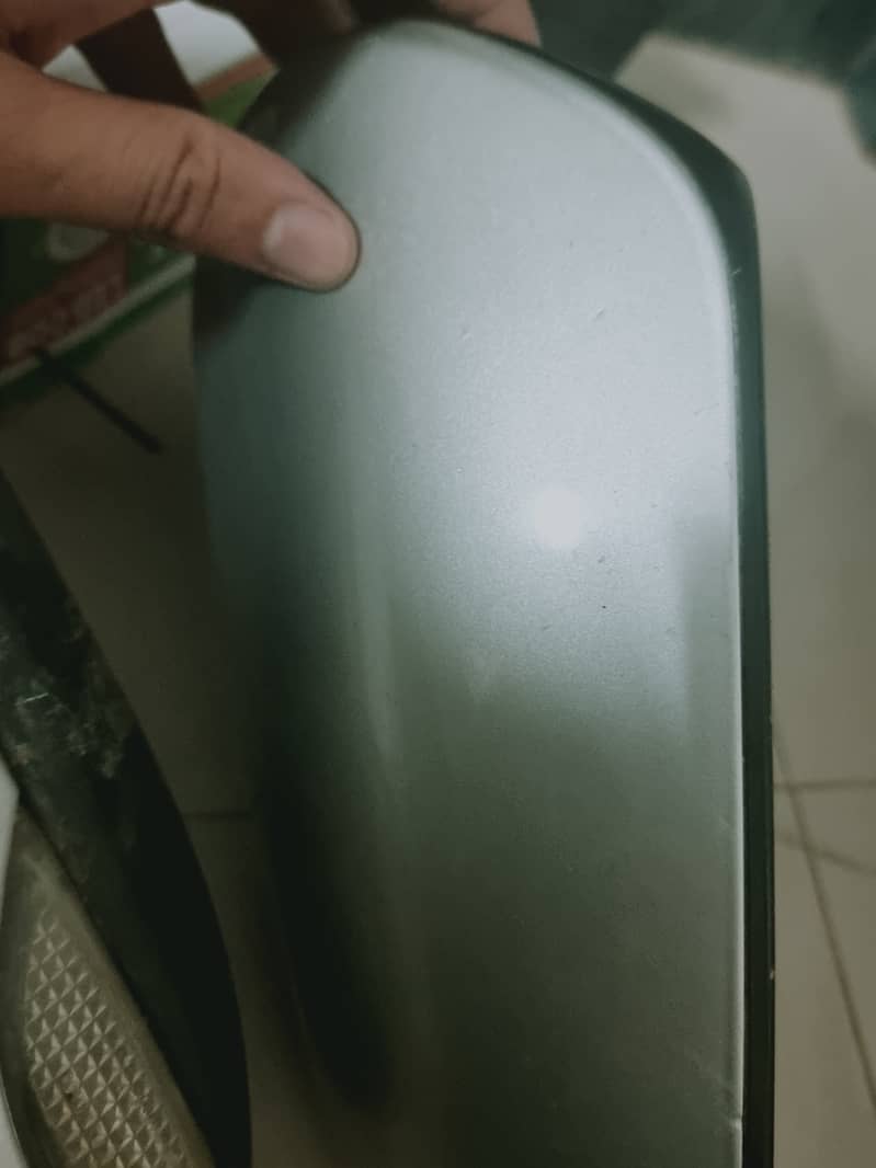 vitz jewalla kai side mirror hai achi condition mai hai100 original 3