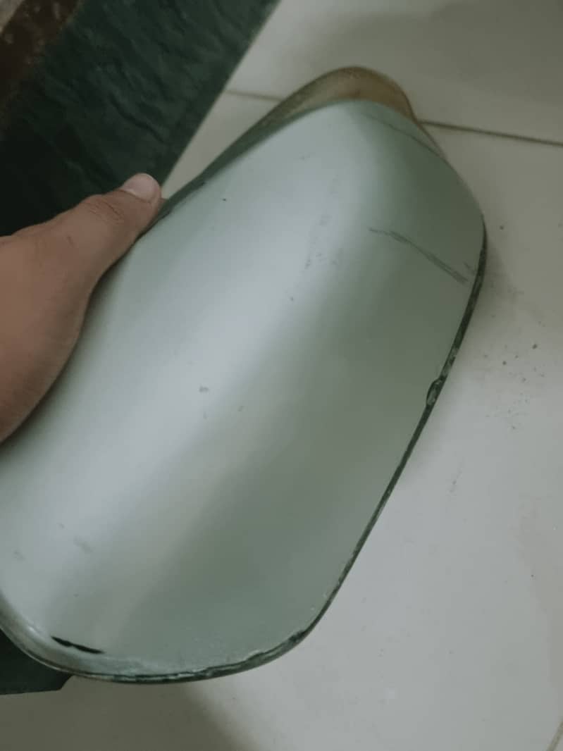 vitz jewalla kai side mirror hai achi condition mai hai100 original 5