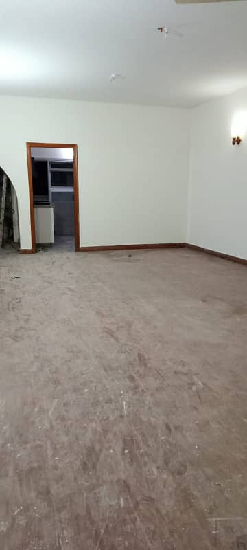 Defence DHA phase 5 badar commercial 1800 SQ ft apartment 3 bed D D available for rent 3